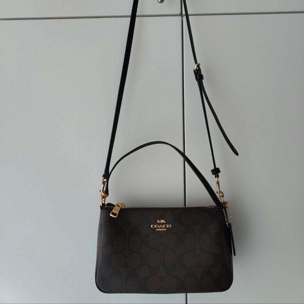 COACH Crossbody Signature Canvas Handbag Pochette Purse Bag